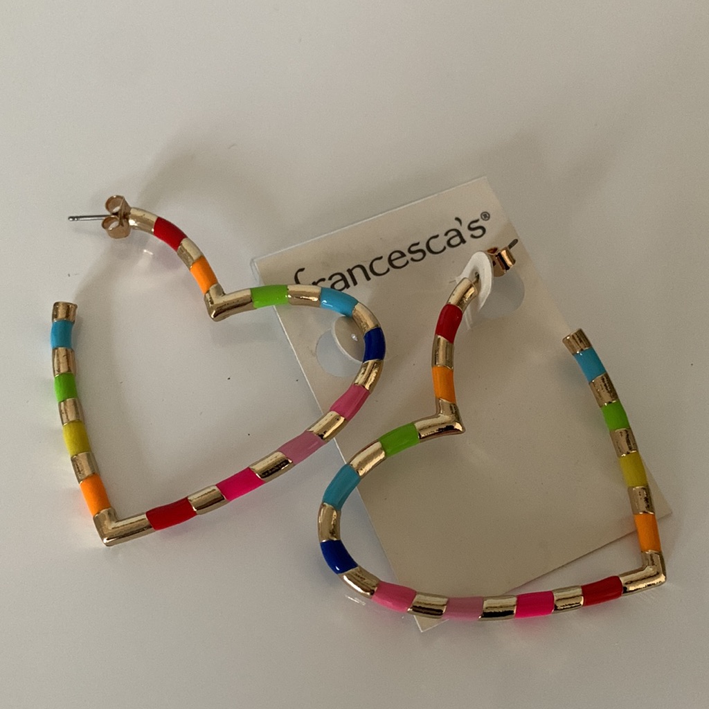 Francesca’s - Heart Earrings New!